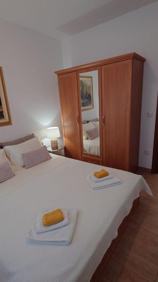 Apartments Lola Rovinj Luaran gambar
